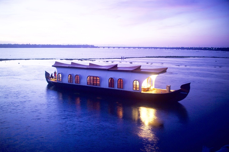 https://d3r8gwkgo0io6y.cloudfront.net/upload/back water ride Alleppey to Nadumudi 5.jpg